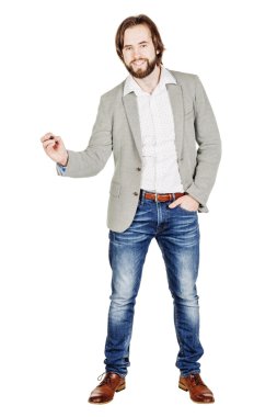 cam tahta üzerinde bir şey yazıyor adam 