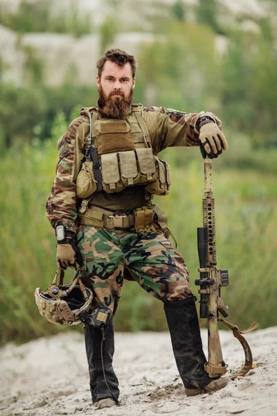 Πορτρέτο του το ranger ειδικές δυνάμεις σε πεδίο μάχης — Φωτογραφία Αρχείου