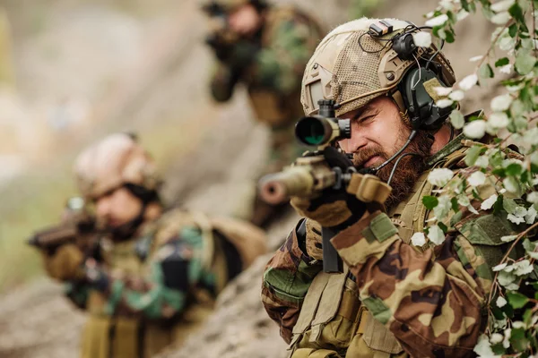 Soldados do Exército dos EUA durante a operação militar — Fotografia de Stock