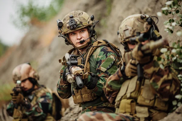 US Army soldaten tijdens de militaire operatie — Stockfoto