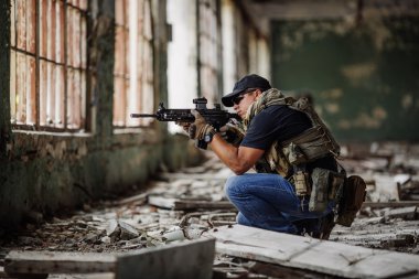 Özel askeri yüklenici özel işlemi sırasında