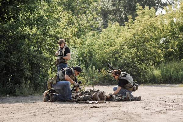 Askeri asker rehine teröristler yakalandı — Stok fotoğraf