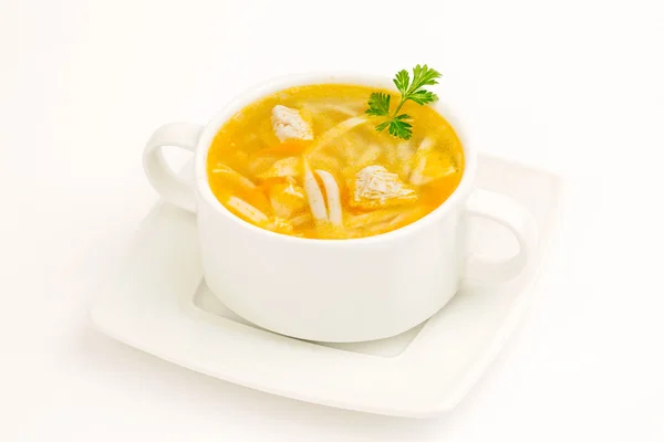 Sup mie ayam dalam cangkir putih — Stok Foto