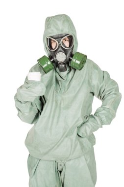 Adam ile koruyucu maske ve koruyucu giysi gösterir yemek için çatal. 