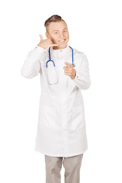Mladý muž lékař v bílém pozadí — Stock fotografie