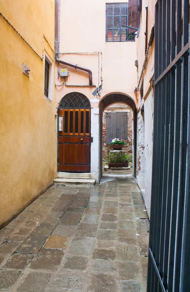 Courtyard in Vevice, Italy — Stock Photo, Image