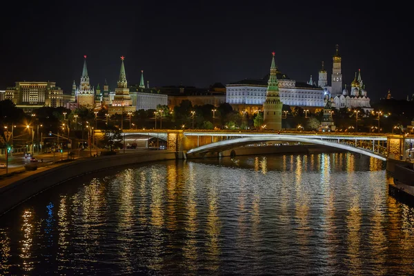 Vue de nuit du kremlin à Moscou Images De Stock Libres De Droits