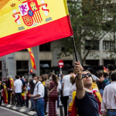 İspanya milliyetçi sembolleriyle aşırı sağ parti VOX tarafından Madrid 'de düzenlenen gösteri