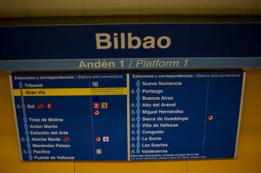 Madrid 'deki Bilbao metro durağının birinci peronunda.