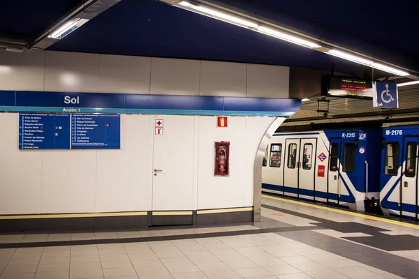 Piattaforma Della Linea Della Metropolitana Sol Madrid — Foto Stock