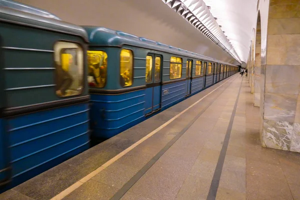 Tunnelbanestationen underground — Stockfoto