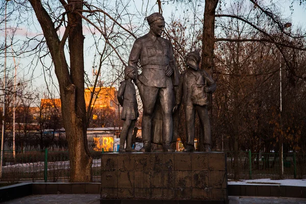 Monument Arkady Gaidar and the first pioneers in Moscow — Stock Photo, Image