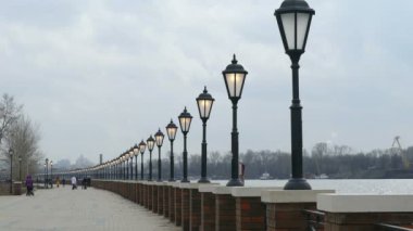 Riverbank gününde yaktı fenerler