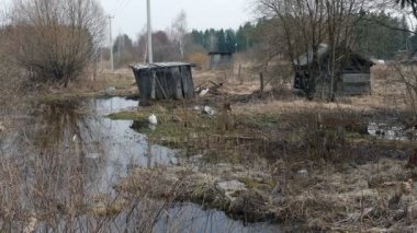 Köyün eski bahar evde.