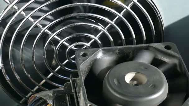 Ventilatori rotanti nel computer . — Video Stock