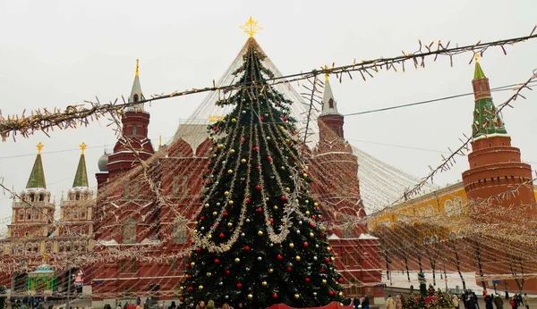 O Kremlin e a árvore de Natal — Fotografia de Stock