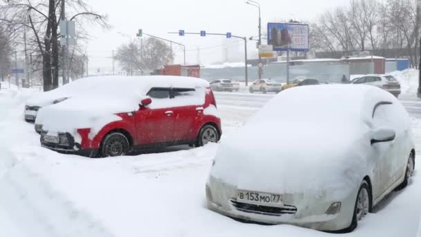 Gata efter snöfall i Moskva — Stockvideo