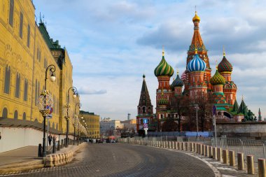 Kremlin yakınlarındaki St. Basils Katedrali