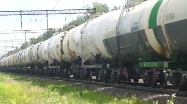 Yaz aylarında tanklarla tren trafiği