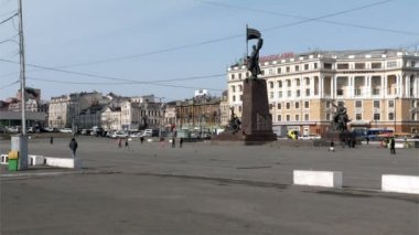 Lenin anıtının Vladivostok merkezi bölümü