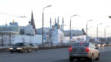 Kazan Kremlin Caddesi otomobil ile
