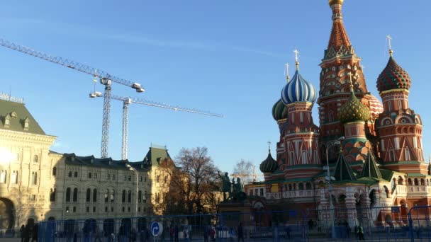 St. Basilius-Kathedrale am Roten Platz — Stockvideo