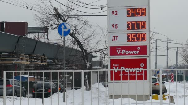 Cena benzínu v Moskvě v lednu 2016 — Stock video