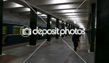 İçinde metro istasyonu