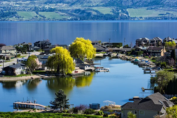 Suddivisione Lakefront sul lago Okanagan West Kelowna British Columbia Canada — Foto Stock