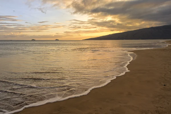 Ζάχαρη παραλία Kihei Maui Χαβάη στο ηλιοβασίλεμα — Φωτογραφία Αρχείου