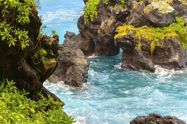 Maui engebeli sahil