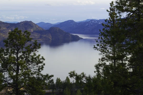 Okanagan Lake nära Peachland — Stockfoto