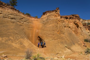 Kumtaşı Cfiffs Utah hiking