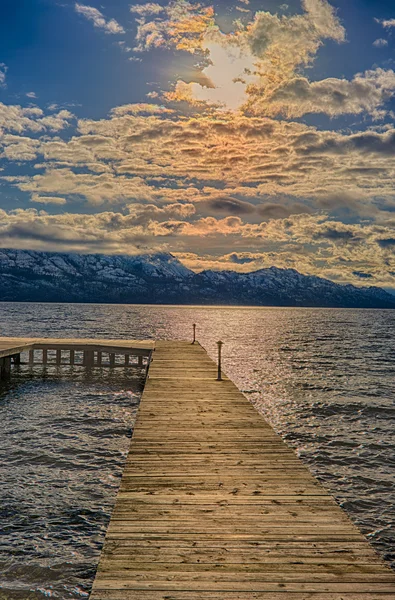 Muelle en Okanagan Lake Kelowna Columbia Británica Canadá — Foto de Stock