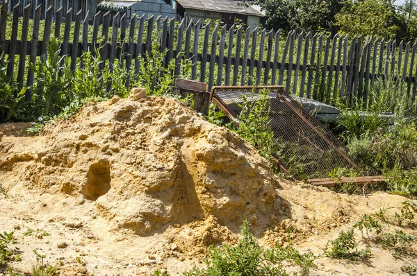 Rus köy, inşaat için hasat kum