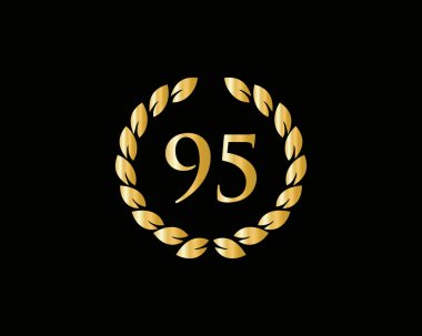 95. Yüzük Logosu Şablonu. 95. yıl dönümü logosu, siyah arka planda izole edilmiş altın yüzükle doğum günü, yıldönümü ve şirket kutlamaları için.