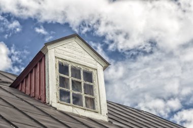 Çatı penceresi yıpranmış