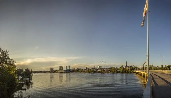 Río y ciudad del norte de Suecia —  Fotos de Stock