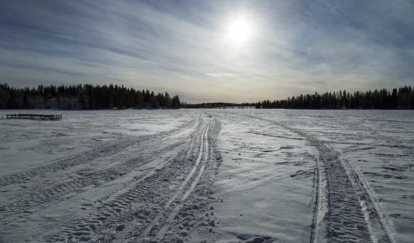 Tracks on Frozen Lake in Winter — Stock Photo, Image