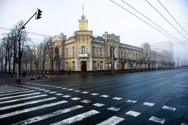 Een Prachtige Mistige Winterochtend Chisinau Moldavië Mist Stad — Stockfoto