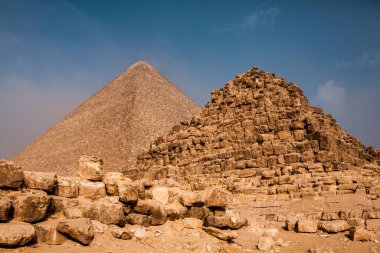Ünlü Mısır Giza Piramitleri. Mısır 'da manzara. Çölde piramit. Afrika. Dünyanın Mucizesi