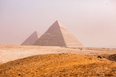 Ünlü Mısır Giza Piramitleri. Mısır 'da manzara. Çölde piramit. Afrika. Dünyanın Mucizesi