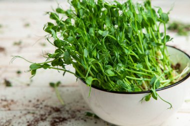 Mikro yeşiller mükemmel taze sebzeler, otlar ve yeşiller yüksek seviyede antioksidan, vitamin, mineral ve enzimler içeriyor..