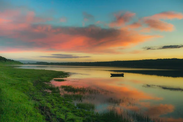 Hermoso Paisaje Con Lago Árboles Increíble Naturaleza Europa Hermoso Lugar — Foto de Stock