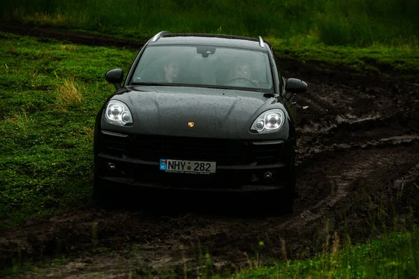 Chisinau Moldova June 2021 Porsche Macan Road Racing Full Mood — Stock Photo, Image