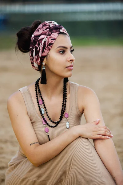 Portrait Beautiful Indian Girl Scarf Young Hippie Style Woman Wearing — Stock Photo, Image