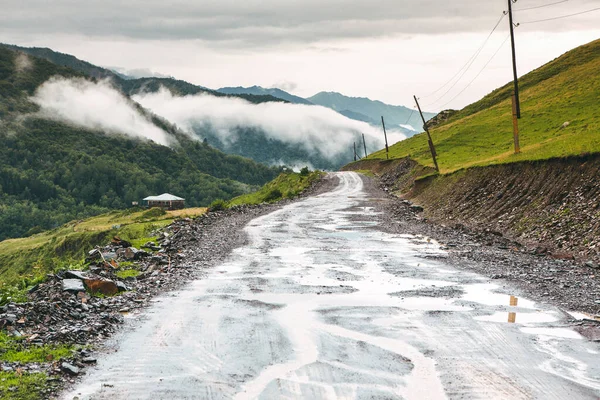 Una Hermosa Fotografía Paisaje Las Montañas Del Cáucaso Georgia —  Fotos de Stock