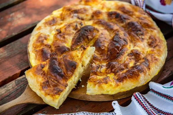 Традиционный Румынский Домашний Пирог Сыром — стоковое фото