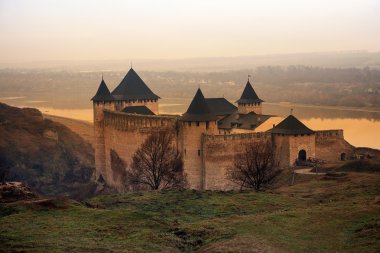 Ukrayna'dan Ortaçağ Kalesi