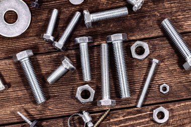 DIY, Bakım ve Geliştirme Projeleri için Pense, Cıvata, Çekiç, Makas ve Elektrik Bantlarını içeren Ev Yapılandırma ve Onarım Araçlarının Tamamı